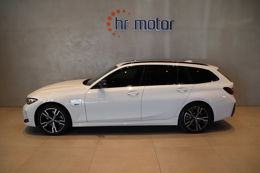 BMW 3 Series 2023