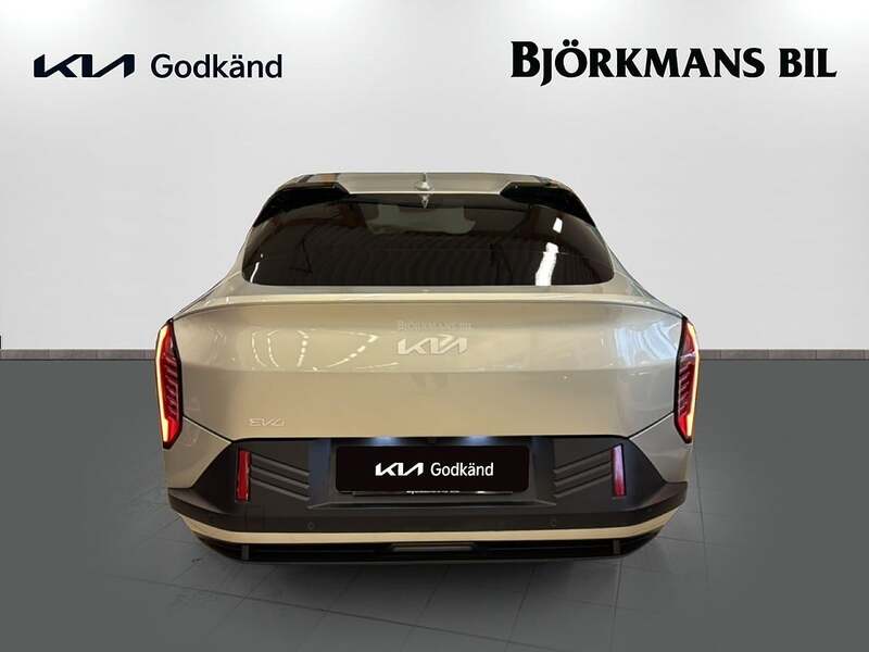 Kia EV4 Long Range Fastback, 204ps, 2026