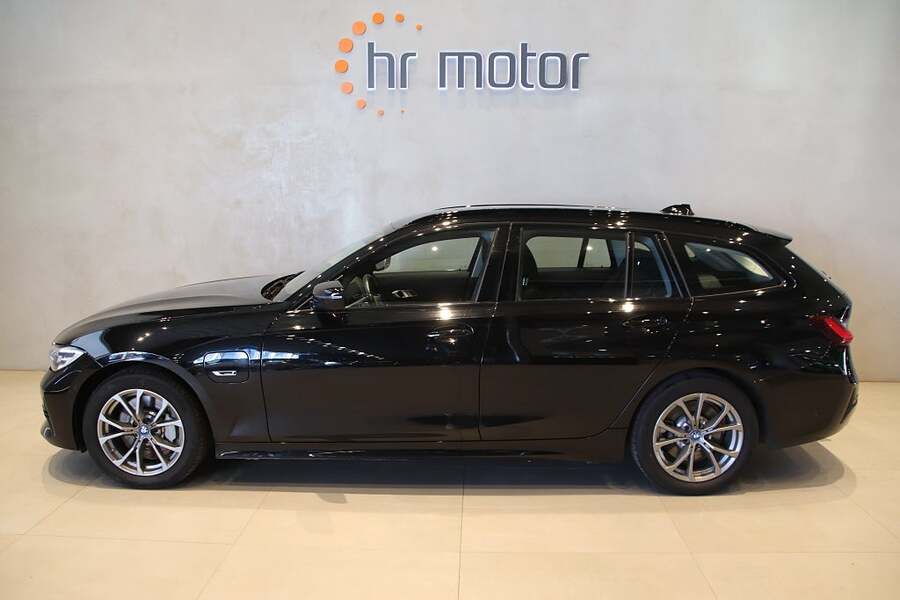BMW 3 Series 2022